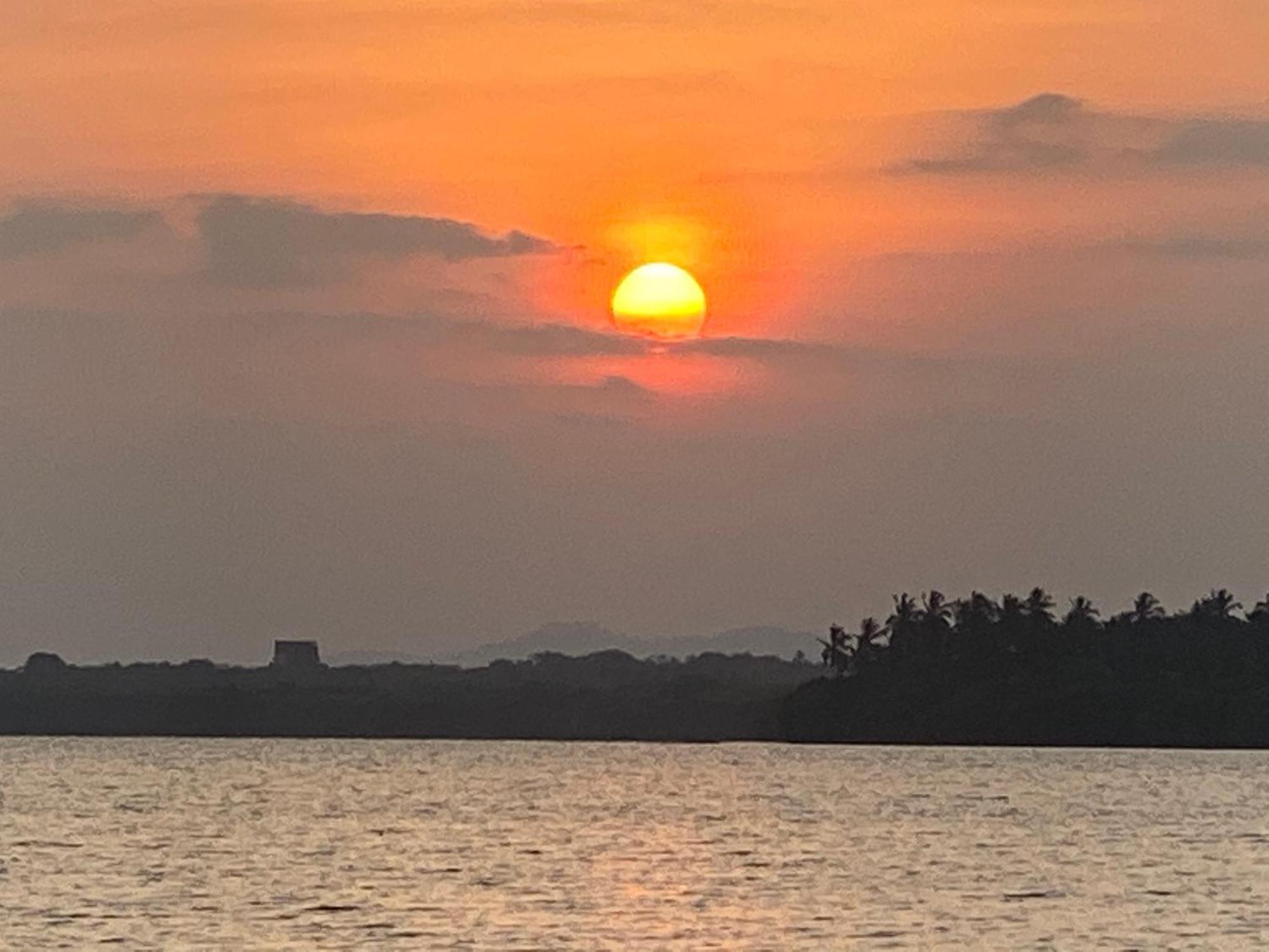 See Turtle Villa Тангалла Экстерьер фото
