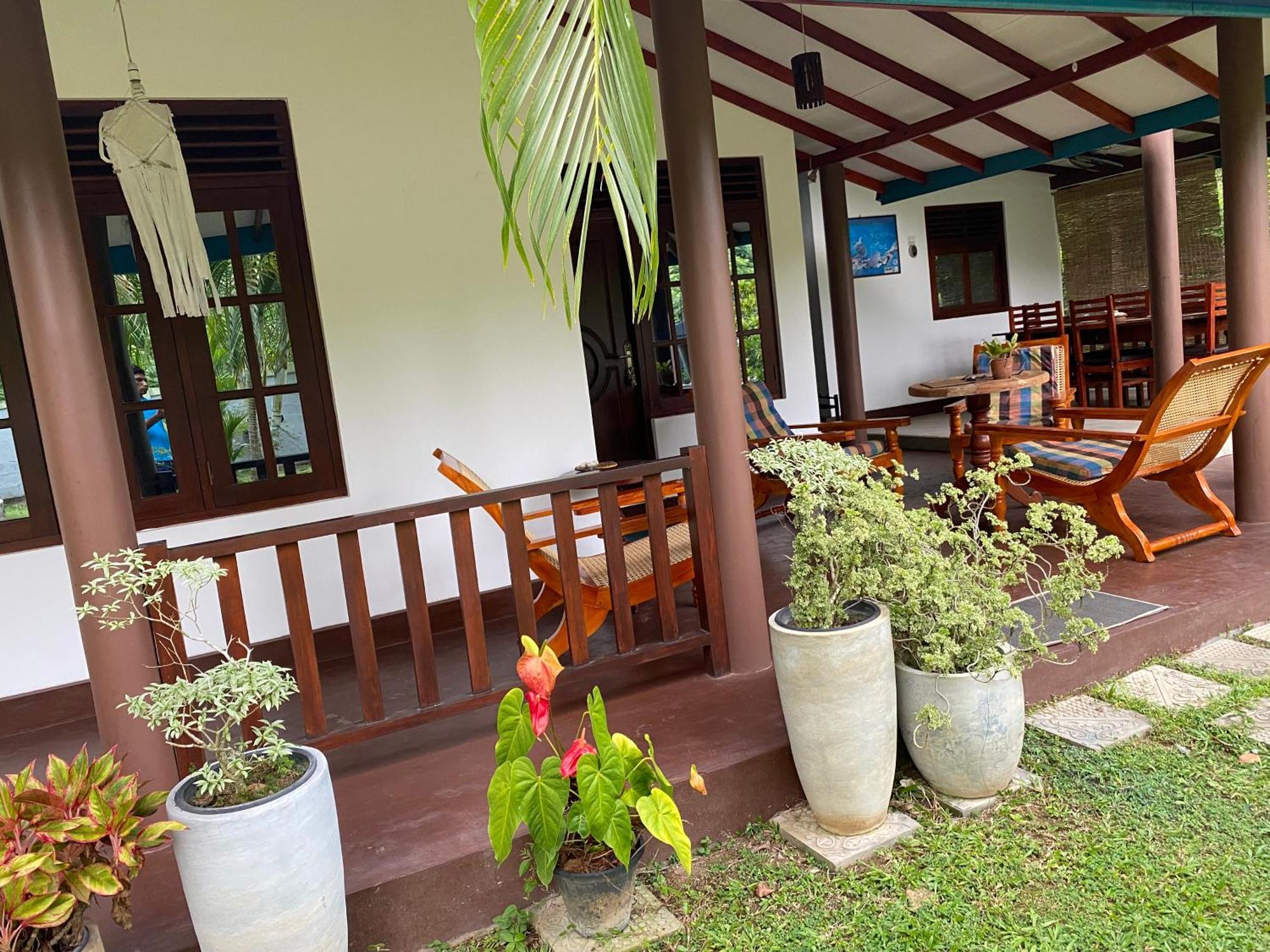 See Turtle Villa Тангалла Экстерьер фото