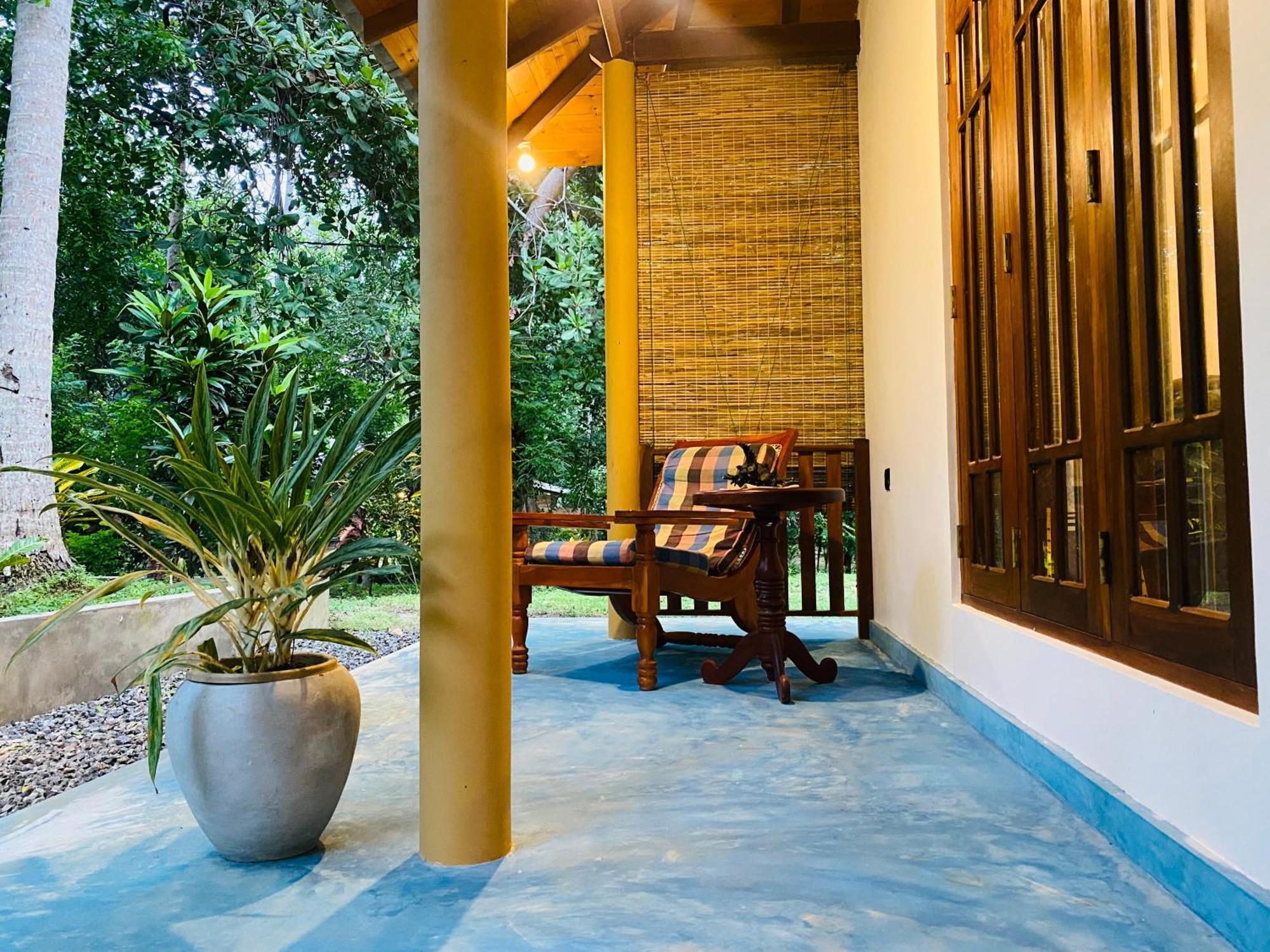 See Turtle Villa Тангалла Экстерьер фото