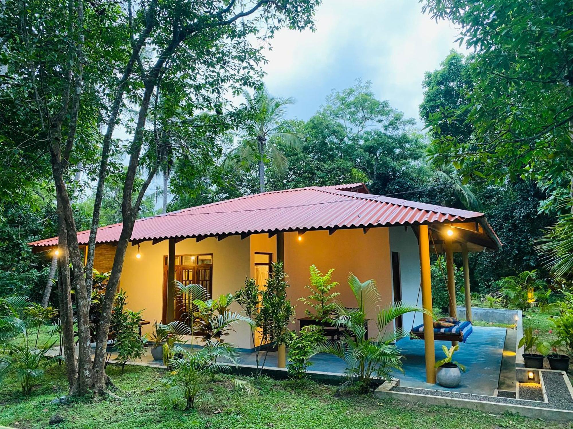 See Turtle Villa Тангалла Экстерьер фото